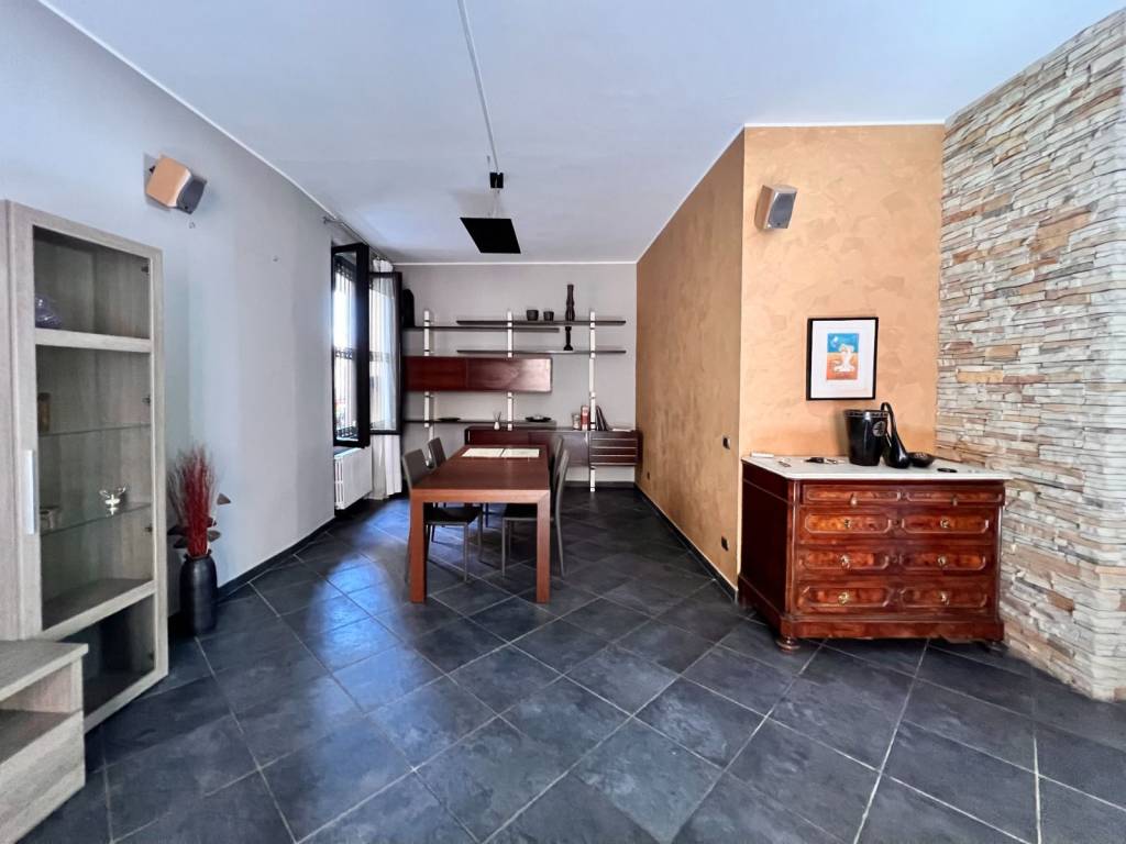 appartamento in vendita a Segrate in zona Novegro