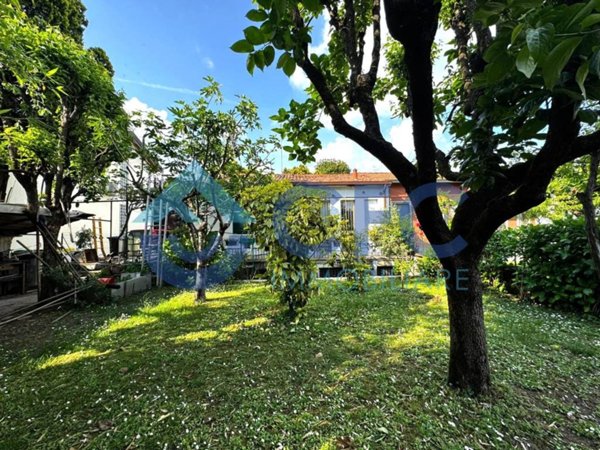 casa indipendente in vendita a Segrate