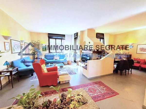 appartamento in vendita a Segrate in zona Redecesio