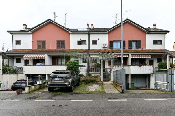 appartamento in vendita a Segrate in zona Lavanderie