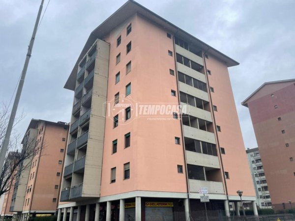 appartamento in vendita a Segrate in zona Redecesio