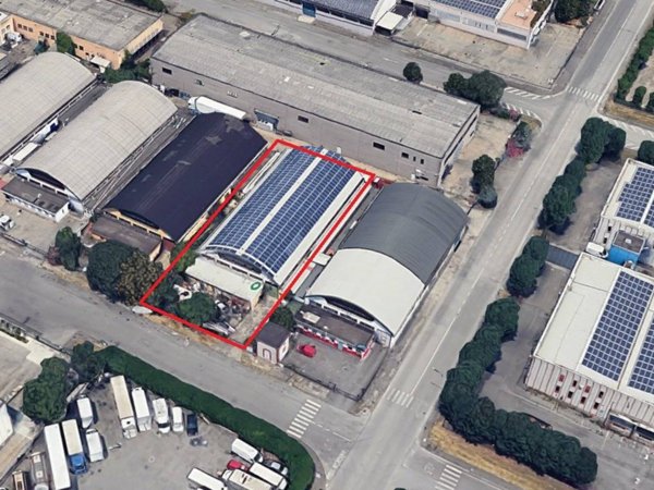 locale commerciale in vendita a Segrate