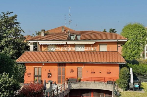 casa indipendente in vendita a Segrate