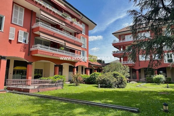 appartamento in vendita a Segrate in zona Redecesio