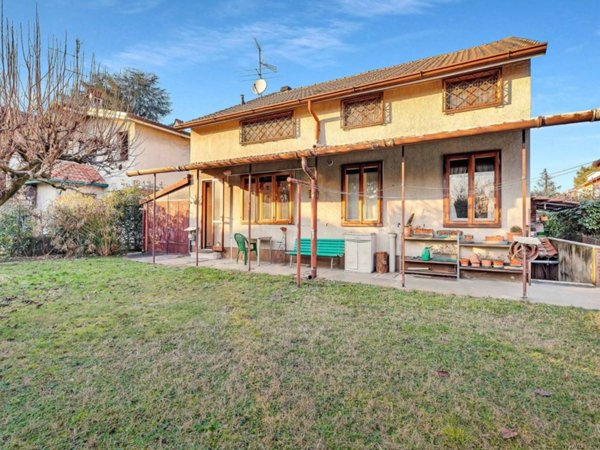 casa indipendente in vendita a Segrate