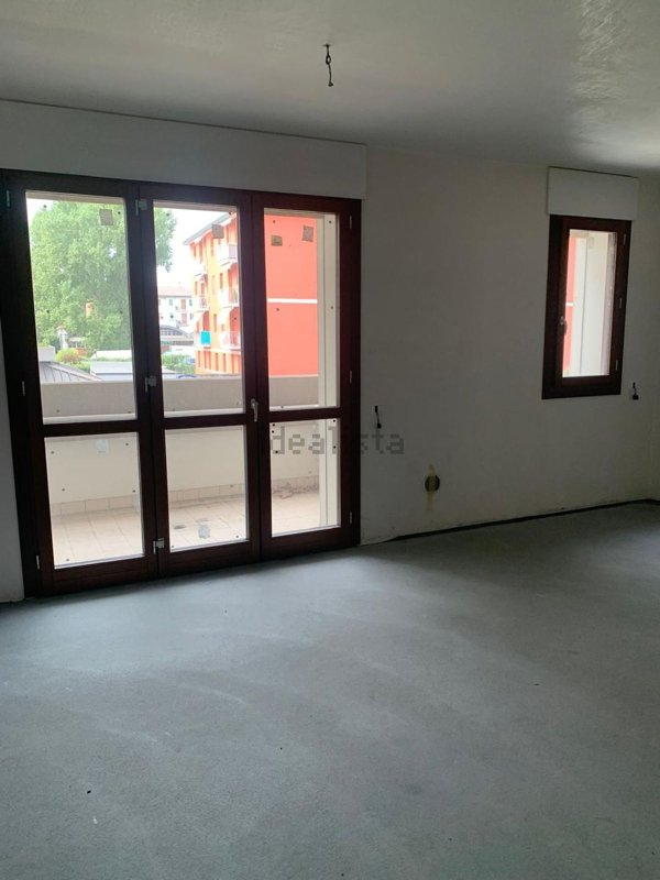 appartamento in vendita a Segrate in zona Novegro