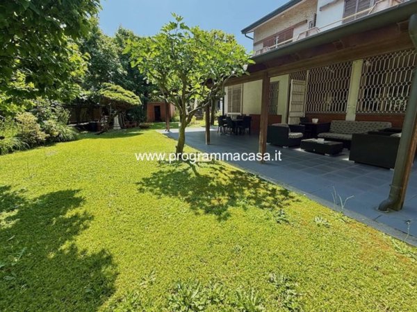 casa indipendente in vendita a Segrate