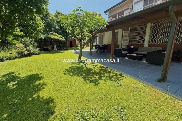 casa indipendente in vendita a Segrate