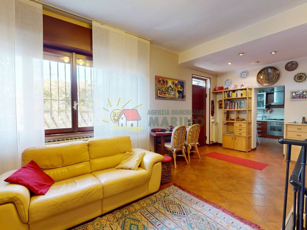 casa indipendente in vendita a Segrate