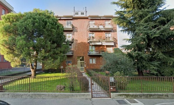 appartamento in vendita a Segrate in zona Redecesio