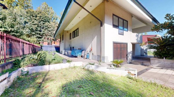 casa indipendente in vendita a Segrate