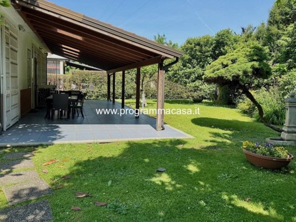 casa indipendente in vendita a Segrate