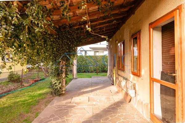 casa indipendente in vendita a Segrate