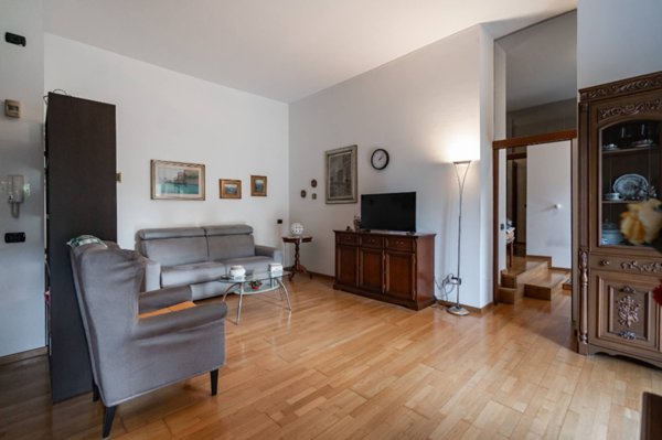 appartamento in vendita a Segrate in zona Milano 2