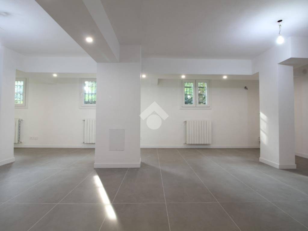 appartamento in vendita a Segrate in zona Novegro