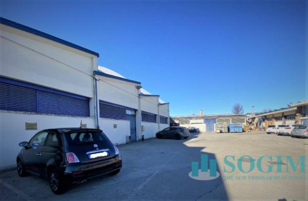 capannone in vendita a Segrate in zona Novegro