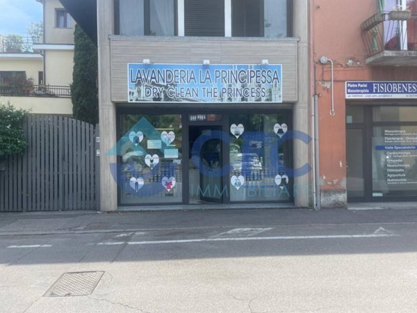 negozio in vendita a Segrate