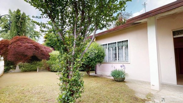 casa indipendente in vendita a Segrate