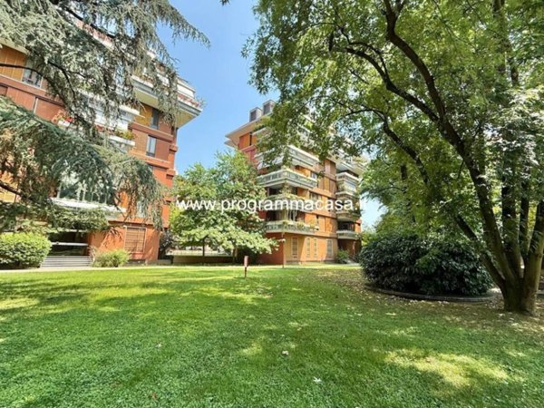 appartamento in vendita a Segrate in zona Milano 2