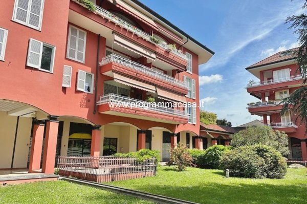 appartamento in vendita a Segrate in zona Redecesio