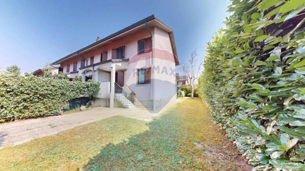 casa indipendente in vendita a Segrate in zona Lavanderie