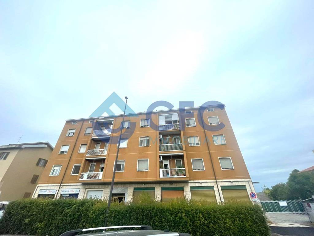 appartamento in vendita a Segrate in zona Novegro