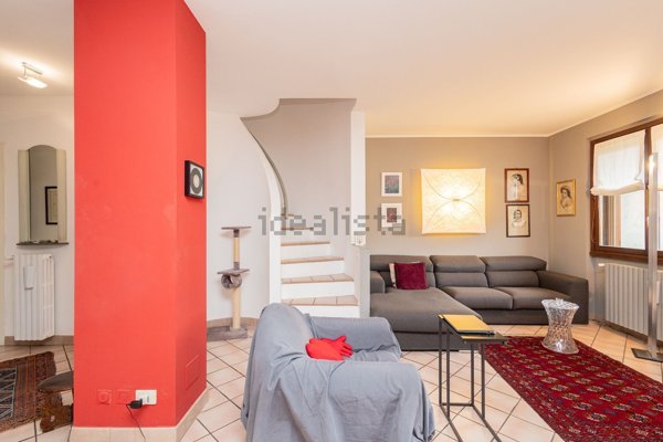 casa indipendente in vendita a Segrate