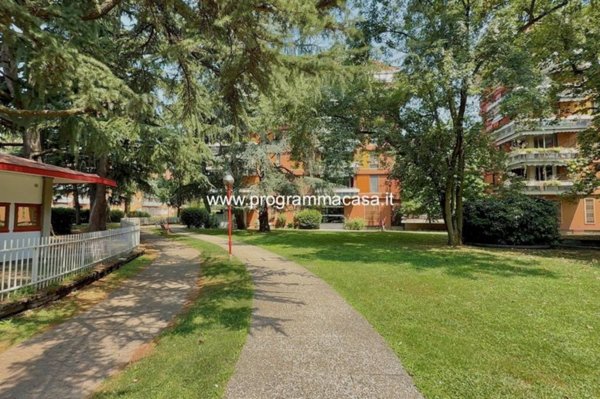 appartamento in vendita a Segrate in zona Milano 2
