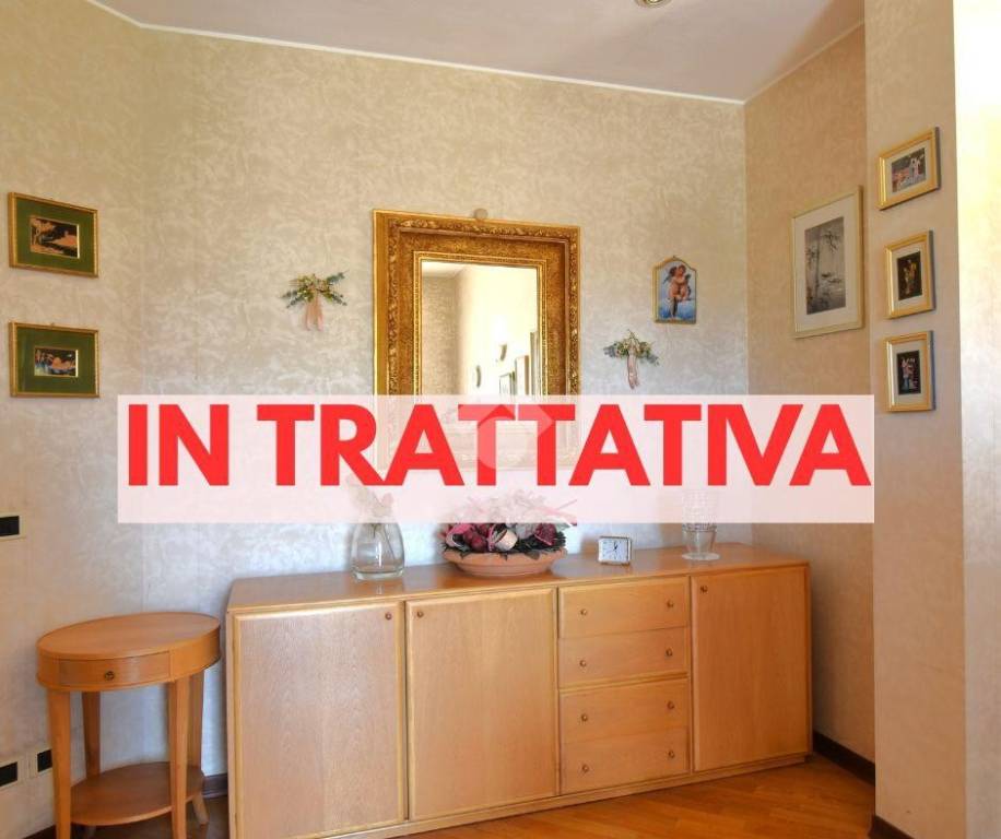 appartamento in vendita a Segrate in zona Redecesio