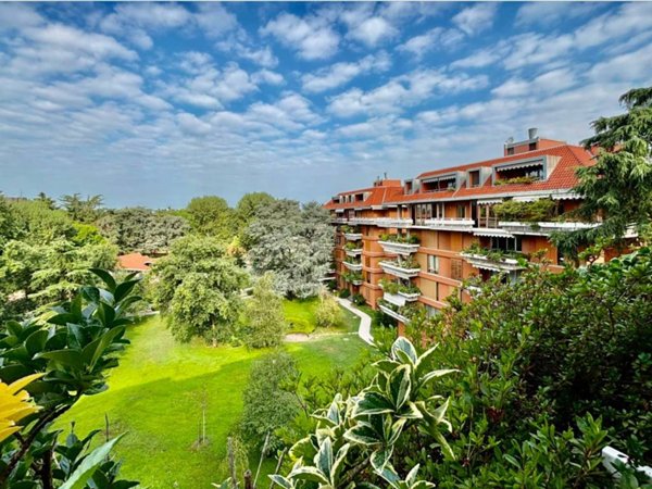 appartamento in vendita a Segrate in zona Milano 2