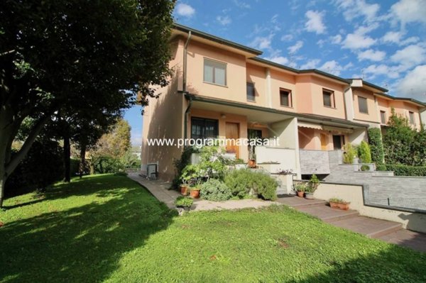 casa indipendente in vendita a Segrate
