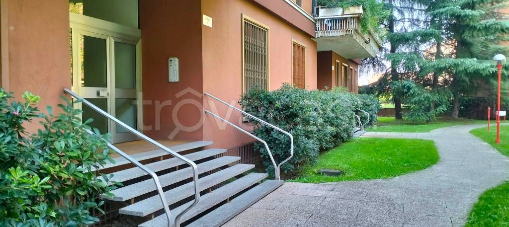 appartamento in vendita a Segrate in zona Milano 2