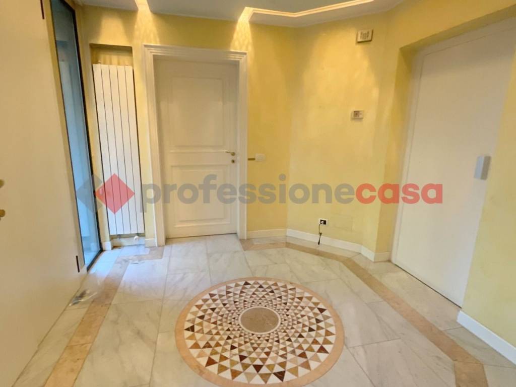 casa indipendente in vendita a Segrate