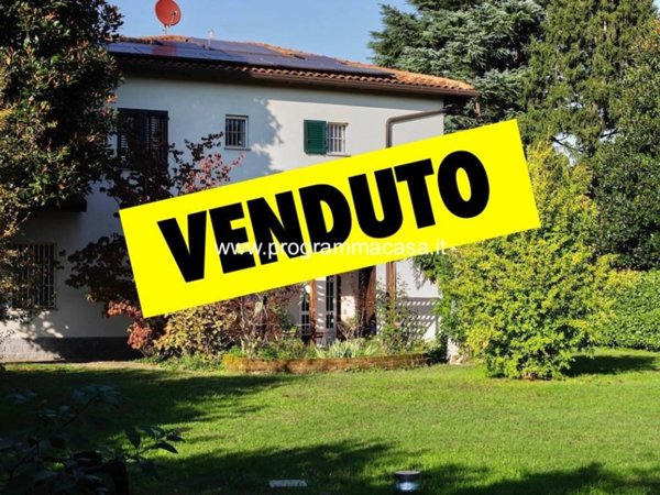 casa indipendente in vendita a Segrate