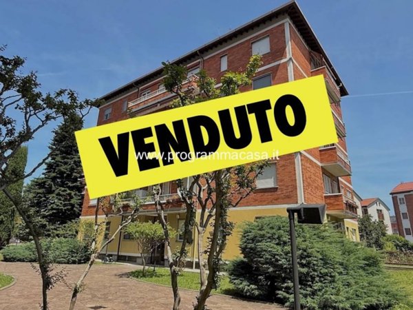appartamento in vendita a Segrate in zona Redecesio