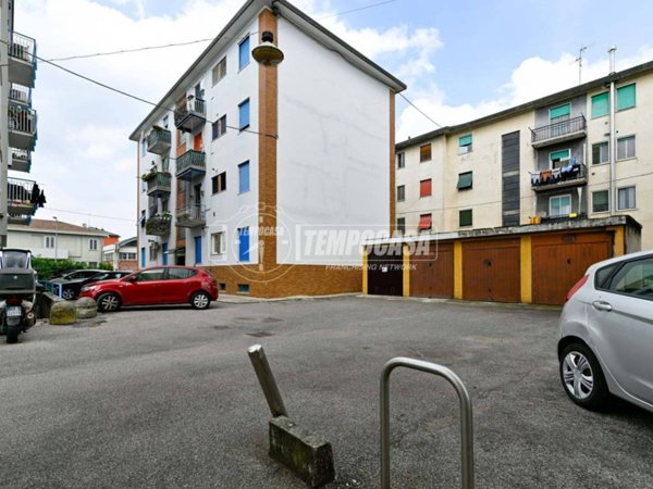 appartamento in vendita a Segrate in zona Novegro