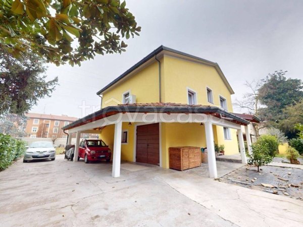casa indipendente in vendita a Segrate in zona Lavanderie