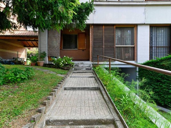 casa indipendente in vendita a Segrate