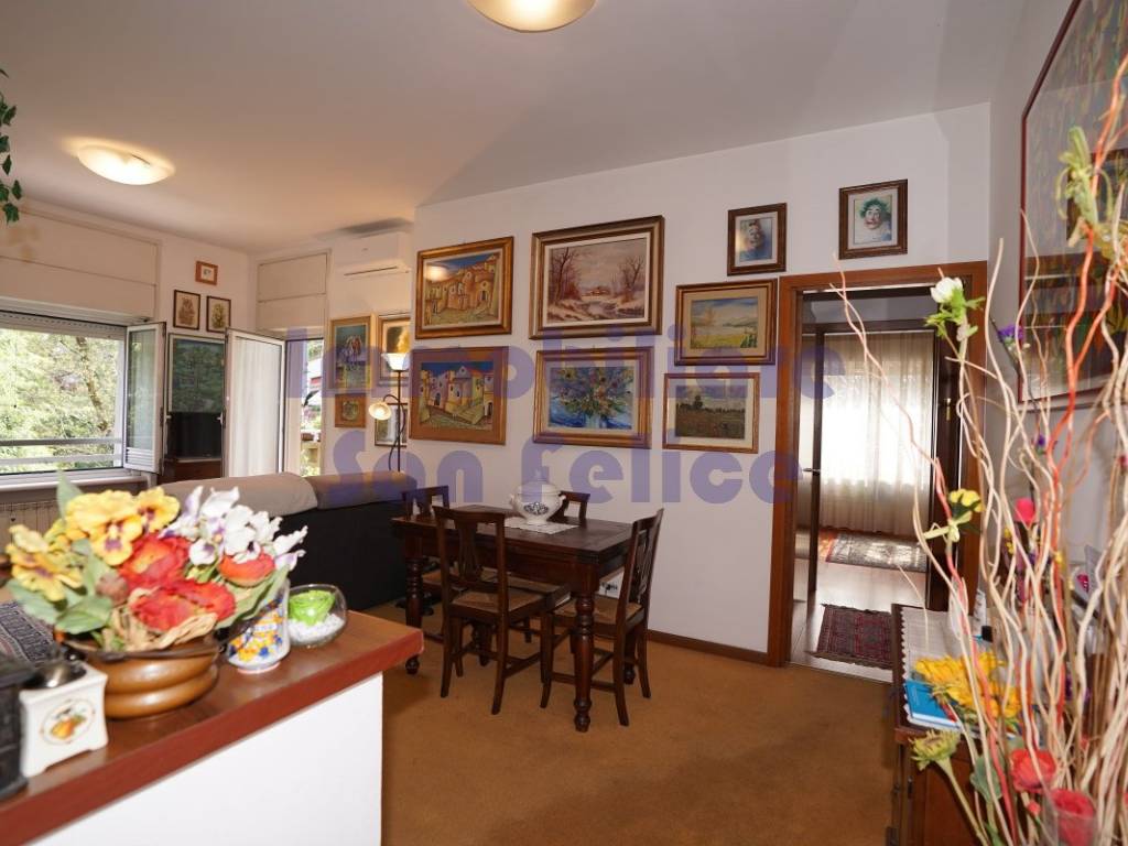 appartamento in vendita a Segrate in zona Novegro
