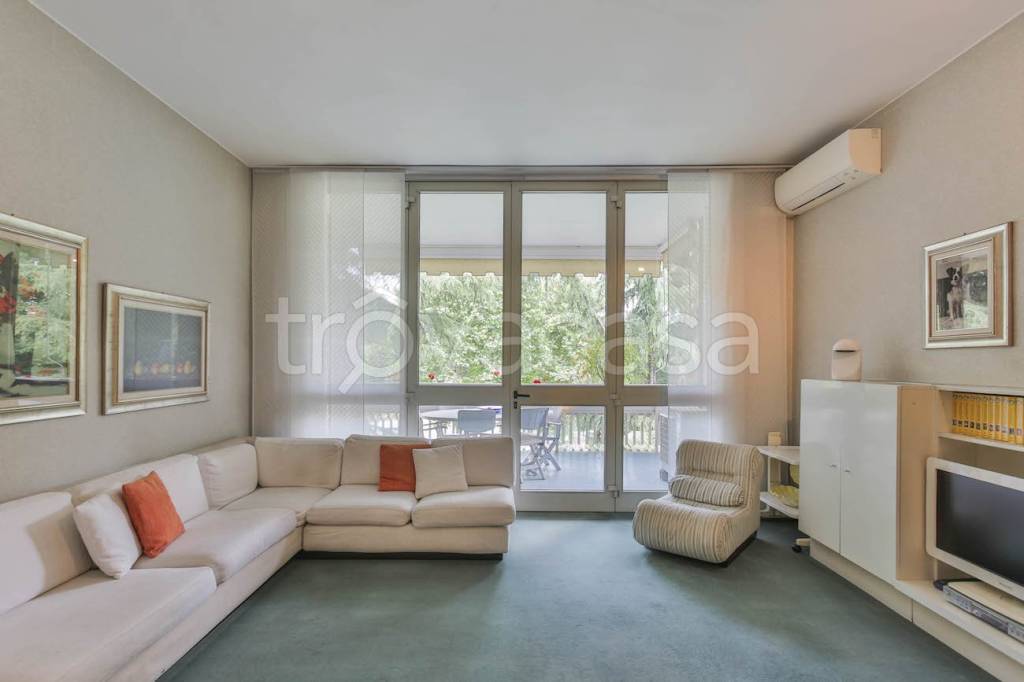 appartamento in vendita a Segrate in zona Milano 2