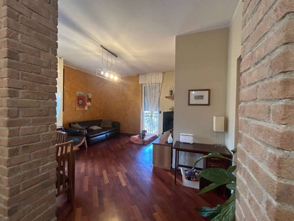 appartamento in vendita a Segrate in zona Redecesio