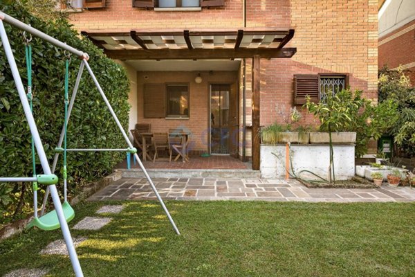 casa indipendente in vendita a Segrate