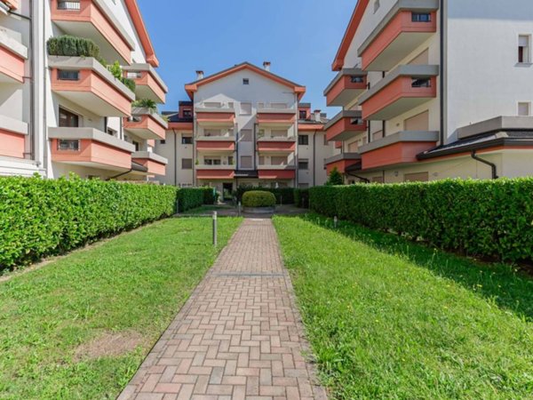 appartamento in vendita a Segrate in zona Novegro