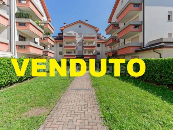 appartamento in vendita a Segrate in zona Novegro