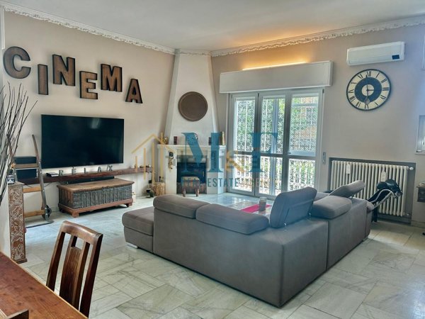 casa indipendente in vendita a Segrate