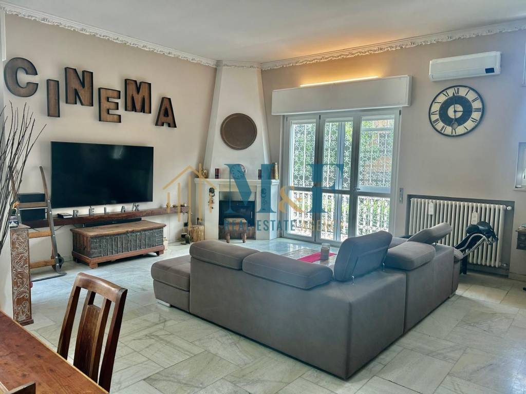 casa indipendente in vendita a Segrate