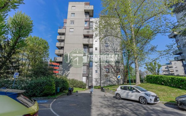 appartamento in vendita a Segrate in zona Novegro