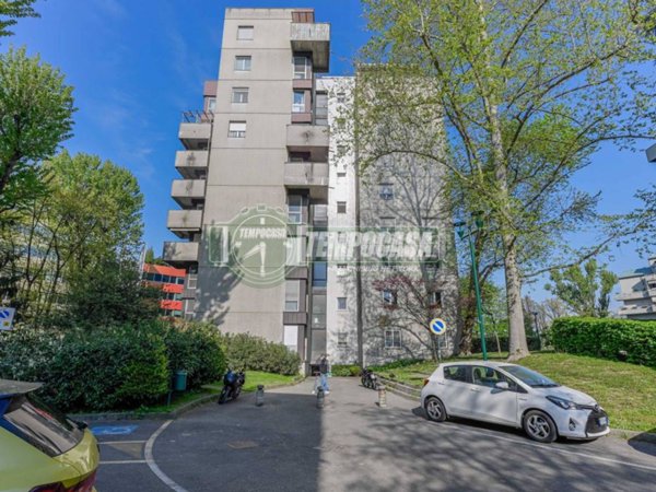 appartamento in vendita a Segrate in zona Novegro