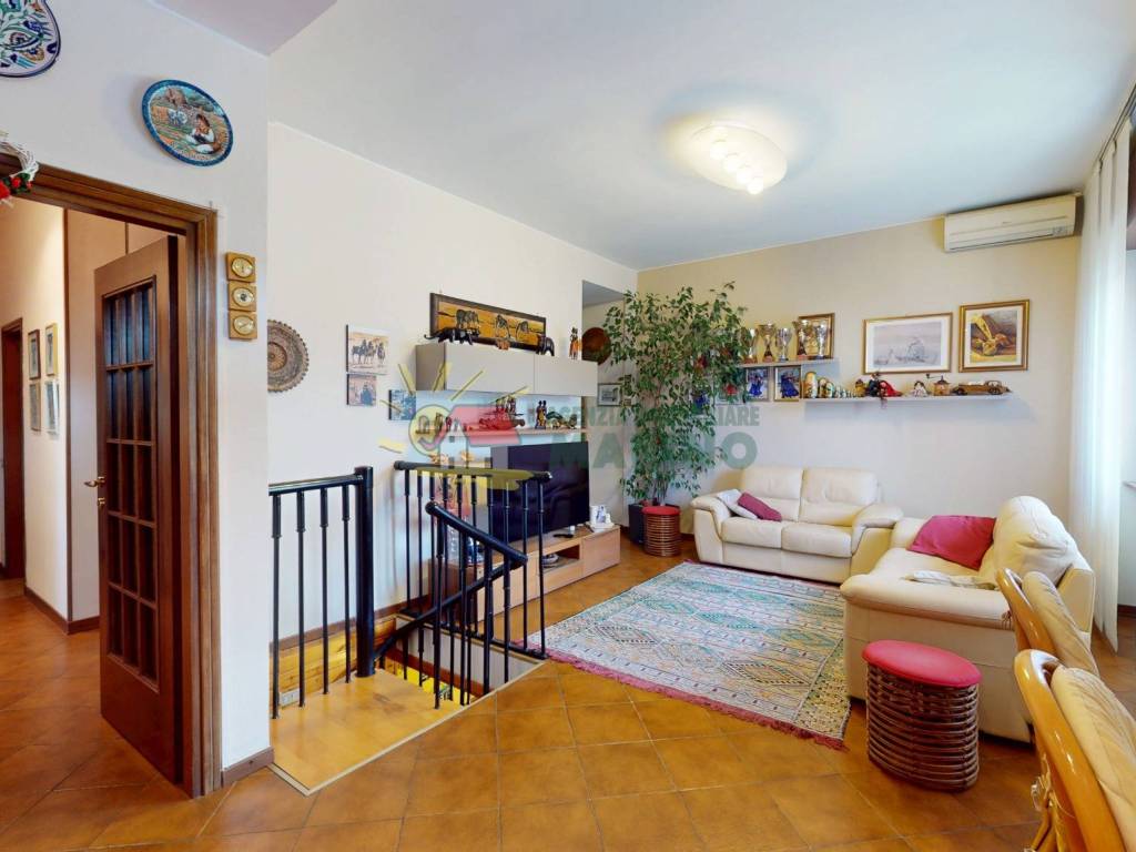 casa indipendente in vendita a Segrate
