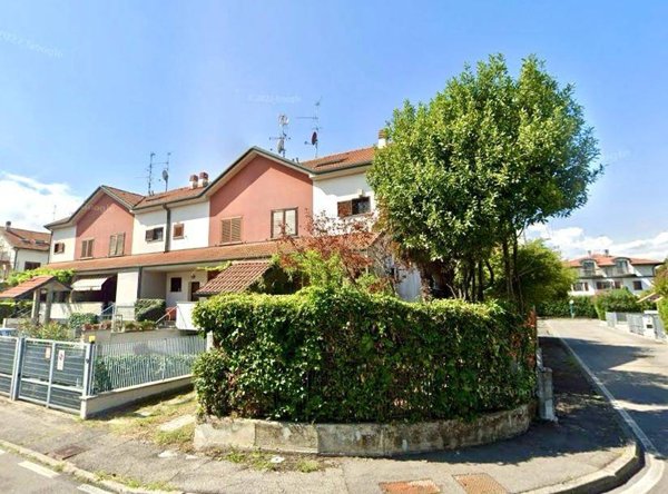 casa indipendente in vendita a Segrate in zona Lavanderie